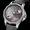 La montre Corum Admiral�s Cup Legend 38 Mystery Moon - Une complication sp�cialement d�velopp�e pour une client�le f�minine et exigeante. Une vraie d�monstration de po�sie et de savoir-faire. 