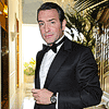 Pour remporter l�Oscar, Jean Dujardin porte sa montre Memovox Tribute to deep sea de Jaeger-LeCoultre 