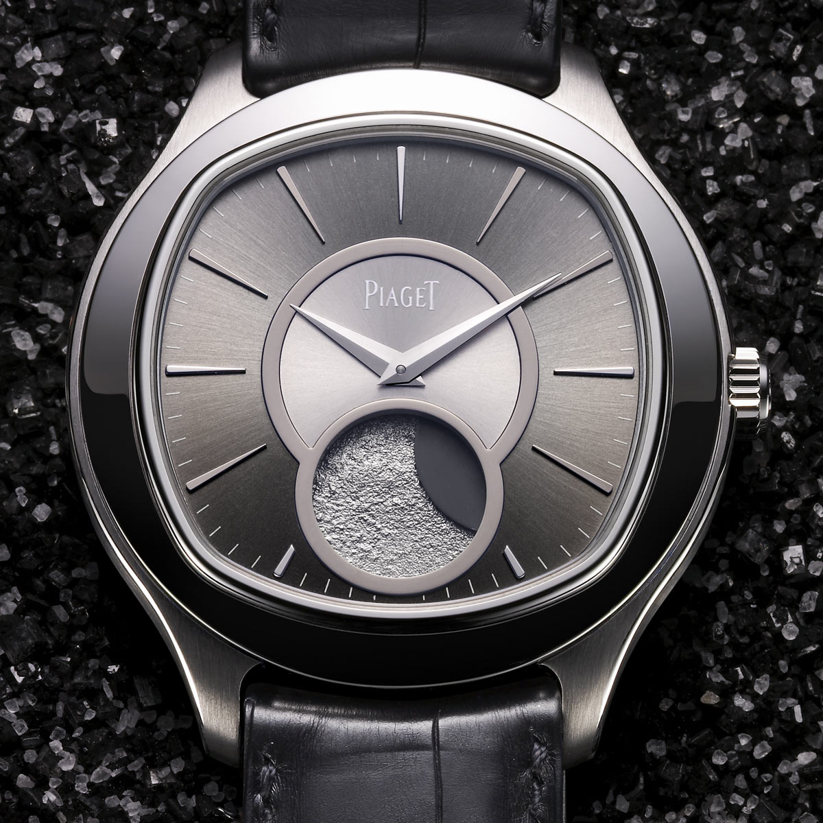 La Cote des Montres : Photo - Piaget Emperador coussin grande lune