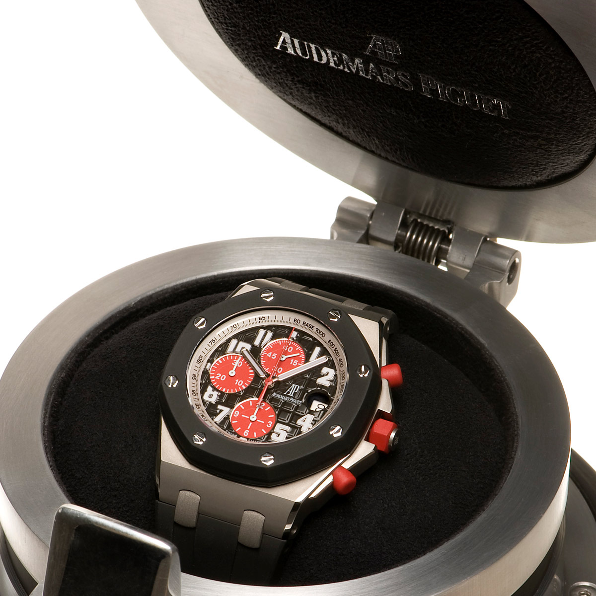 La Cote des Montres : Photo - Audemars Piguet Chronographe Royal Oak Offshore Tour Auto 2009