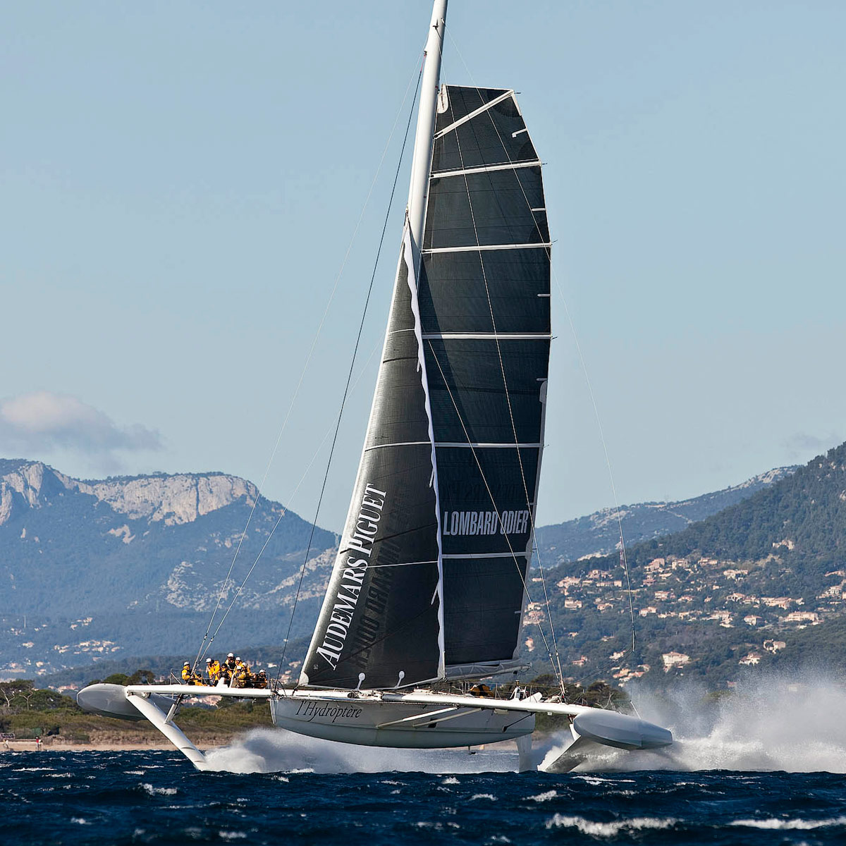 La Cote des Montres : Photo - Audemars Piguet sponsor du trimaran volant l'Hydroptère