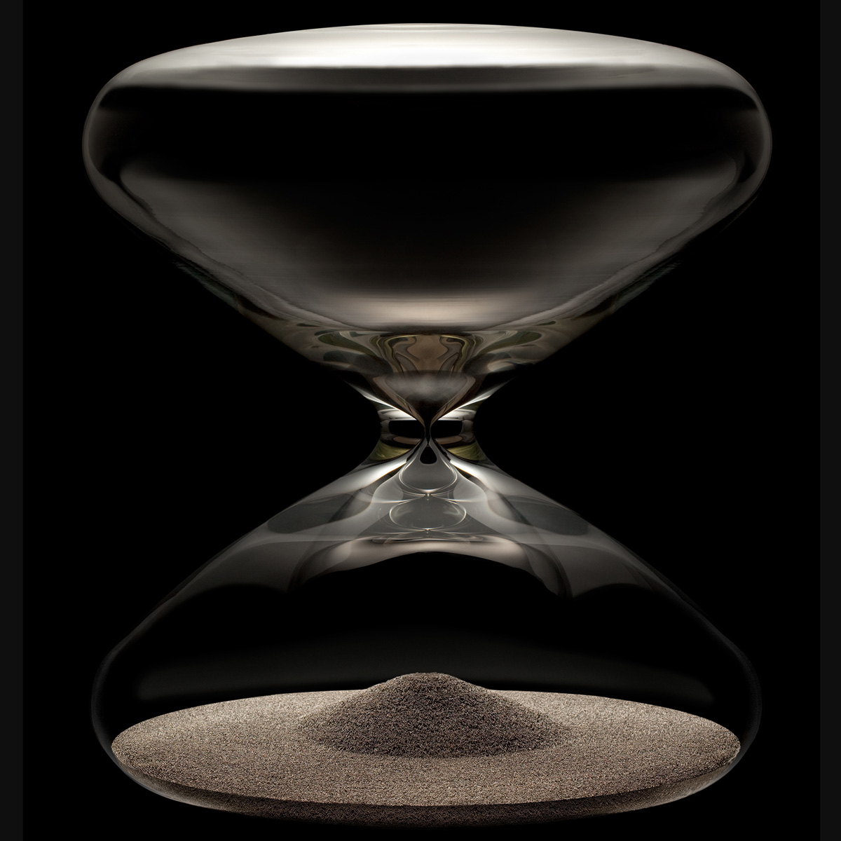 La Cote des Montres : Photo - Ikepod Hourglass by Marc Newson