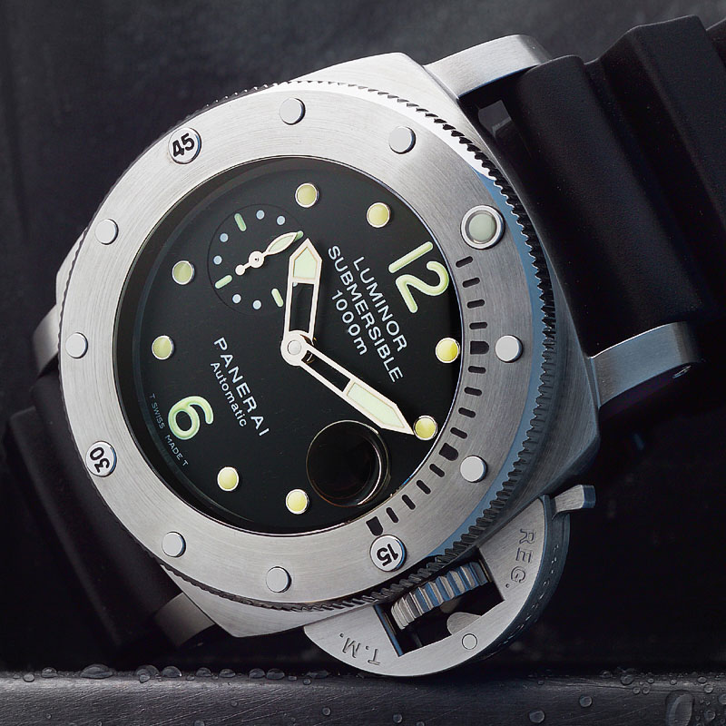 La Cote des Montres : Photo - Panerai Luminor 1950 Submersible 1000 M