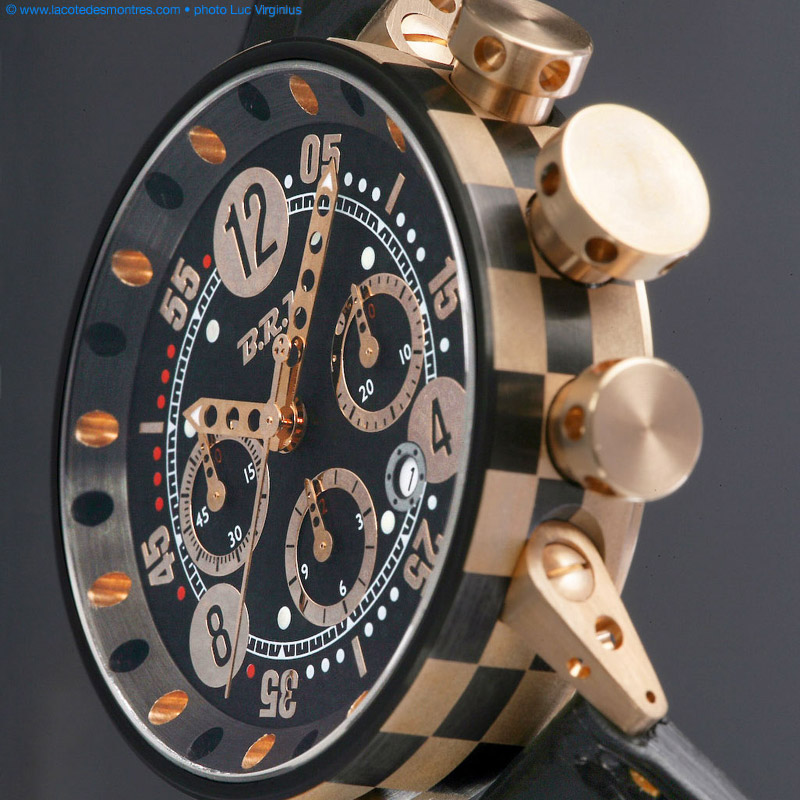 La Cote des Montres : Photo - BRM V14 or rouge
