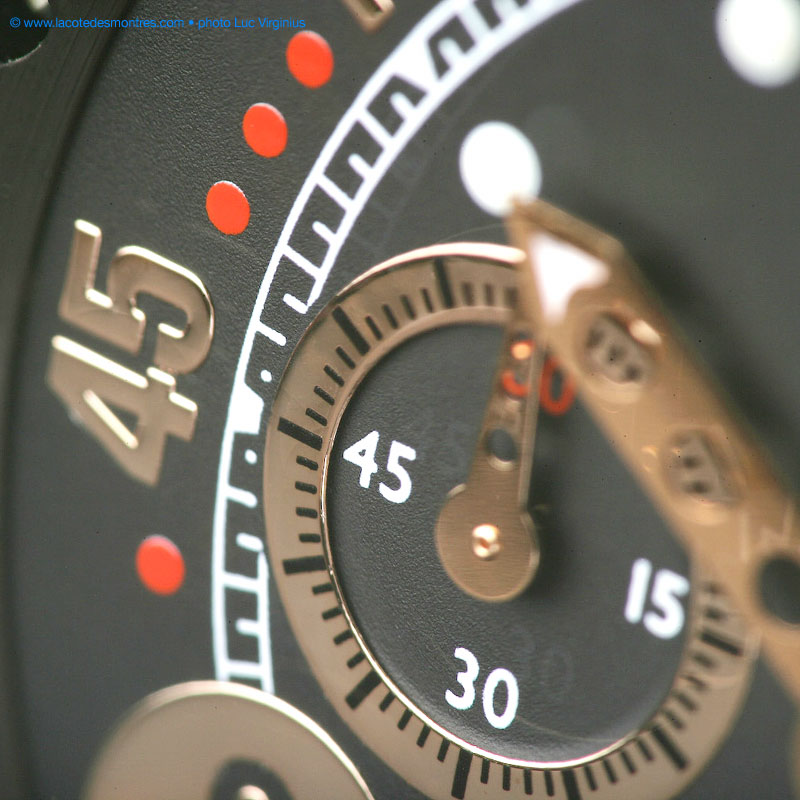 La Cote des Montres : Photo - BRM V14 or rouge