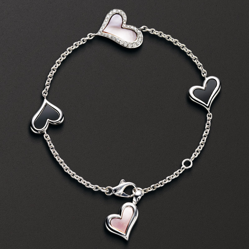 La Cote des Montres : Photo - Piaget sen donne à cur joie pour la St-Valentin