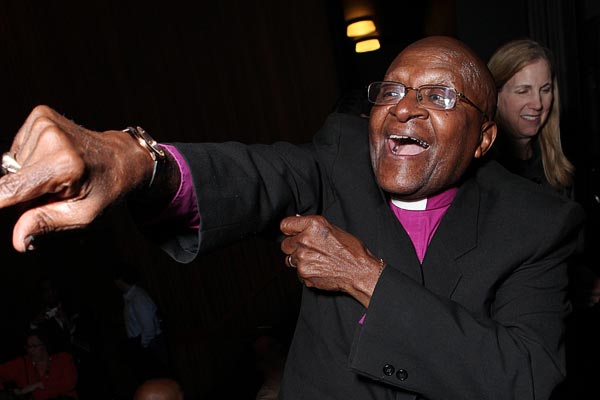 Girard-Perregaux rend hommage � l�archev�que Desmond Tutu 